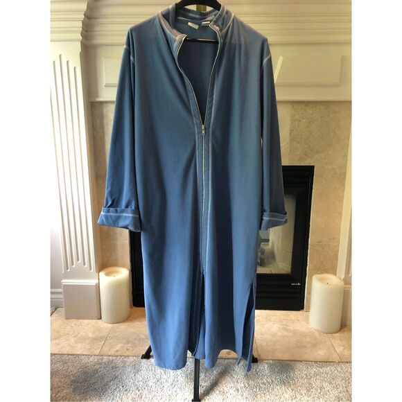 Intimate Moments Women’s Blue Sleepwear Robe Size L - Picture 1 of 8